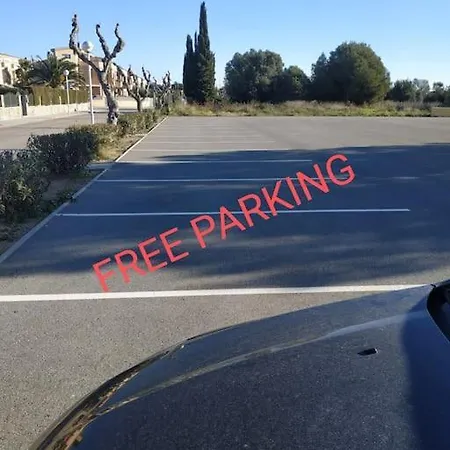 Nyaraló Adosado Con Jardin En Xalets De