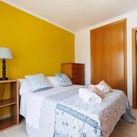 Adosado Con Jardin En Xalets De *