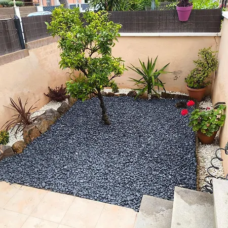 Adosado Con Jardin En Xalets De Holiday home